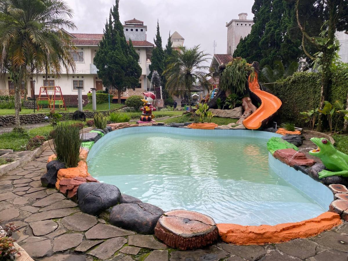 Hotel Puspa Sari Ciater Kültér fotó