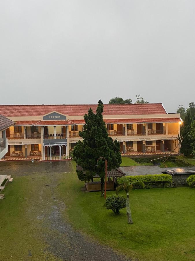 Hotel Puspa Sari Ciater Kültér fotó