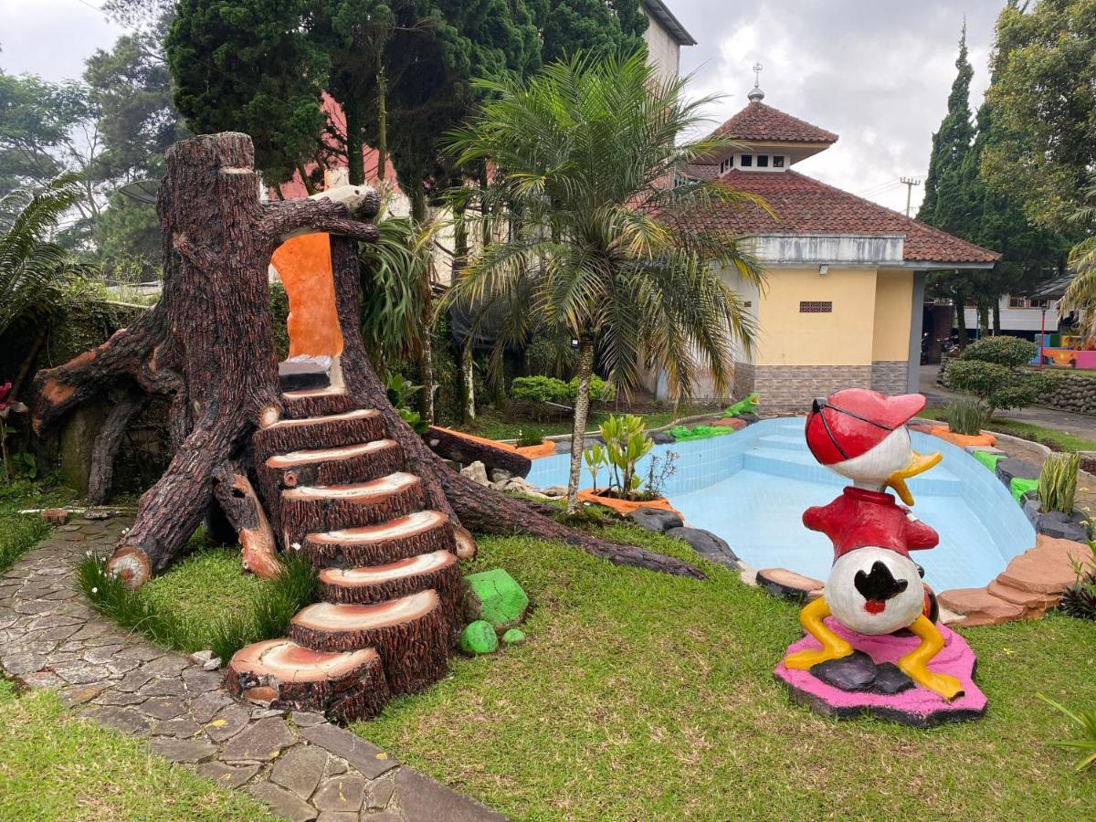 Hotel Puspa Sari Ciater Kültér fotó