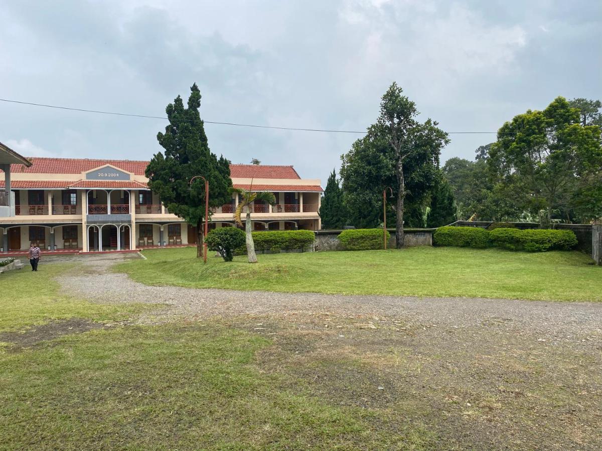 Hotel Puspa Sari Ciater Kültér fotó