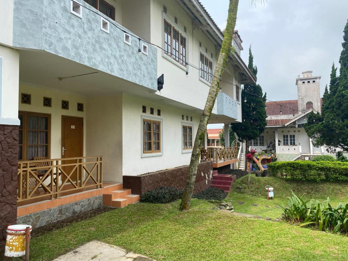Hotel Puspa Sari Ciater Kültér fotó