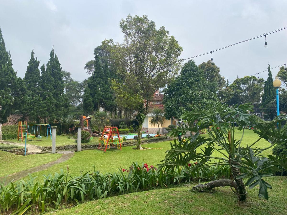 Hotel Puspa Sari Ciater Kültér fotó