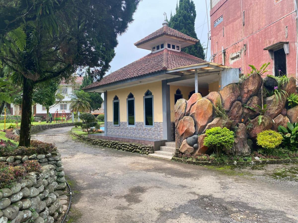 Hotel Puspa Sari Ciater Kültér fotó