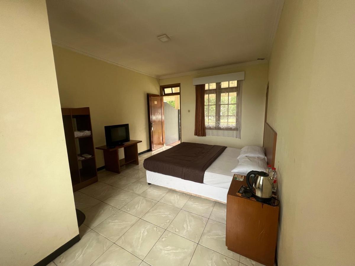 Hotel Puspa Sari Ciater Kültér fotó