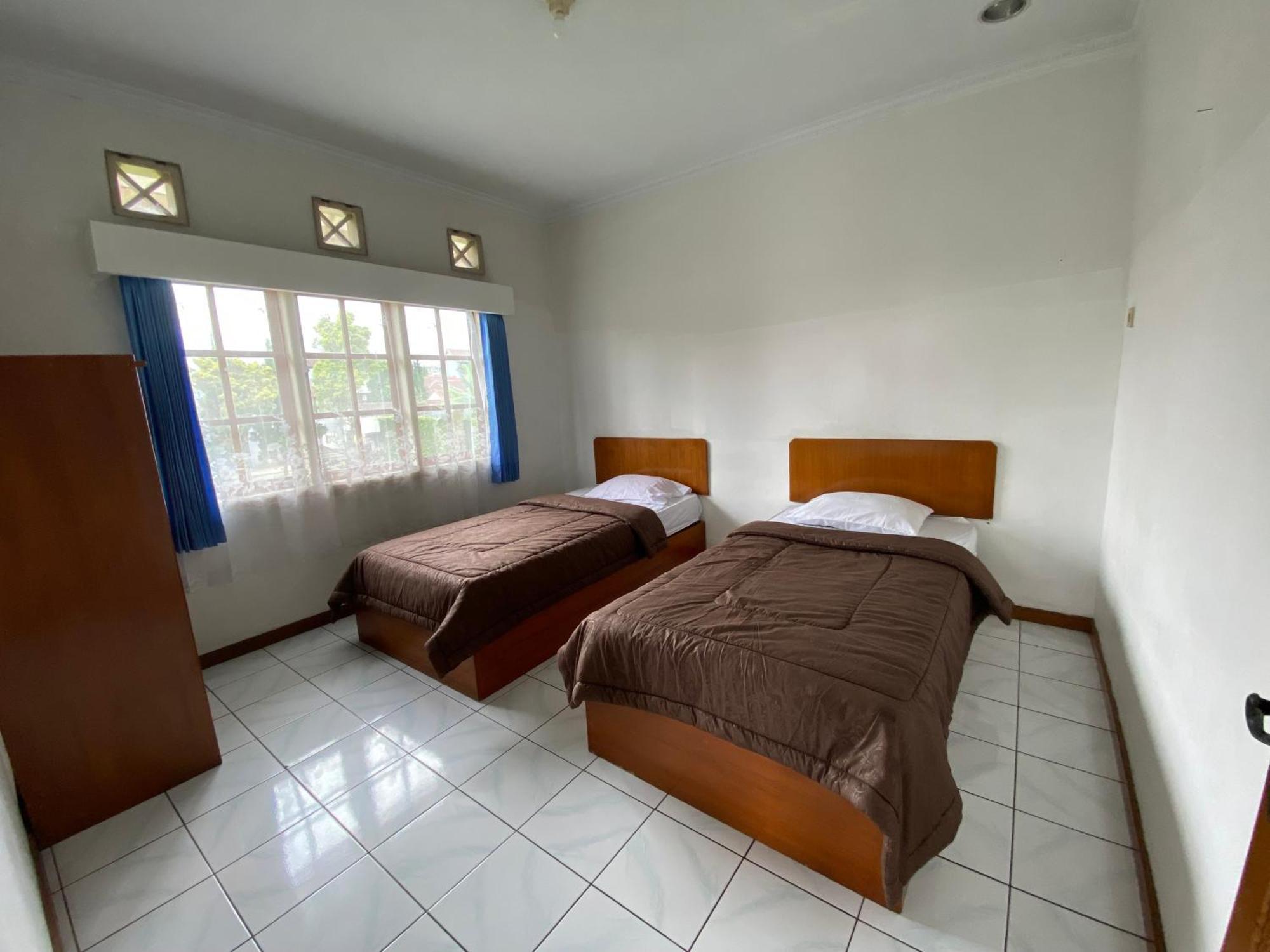 Hotel Puspa Sari Ciater Kültér fotó